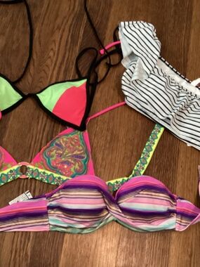 Victoria secret bikini tops Purple stripped lot s/p